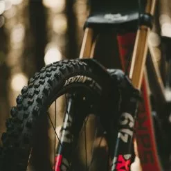 Goodyear Newton Trail Tubeless Front MTB Tyre Black 2.5" 27 -Hjuldele Butik Goodyear Newton Trail Tubeless Front MTB Tyre Tyres Black GR 015 64 622 V002 R 3