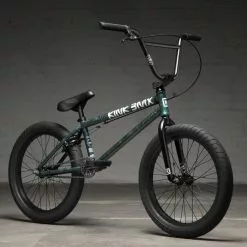 Kink Launch BMX Bike (2022) 38 Kink Launch BMX Bike (2022) -Hjuldele Butik bikes 22 launch k420grn22 3q 180
